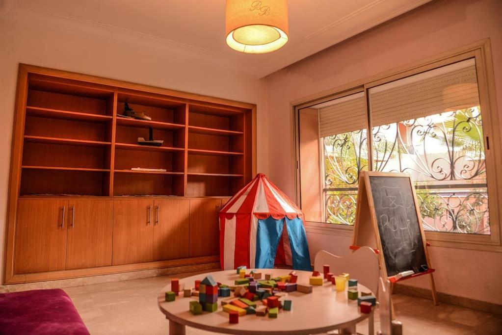 Beautiful, Great Equipped 122 M Holiday Apartment Near Majorelle Garden And Gueliz With Pool Views And A Large Balcony And Terrace مراكش المظهر الخارجي الصورة