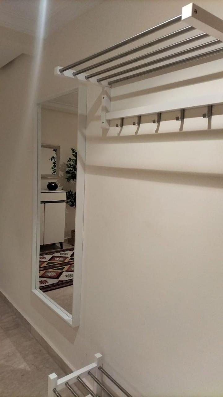 Beautiful, Great Equipped 122 M Holiday Apartment Near Majorelle Garden And Gueliz With Pool Views And A Large Balcony And Terrace مراكش المظهر الخارجي الصورة