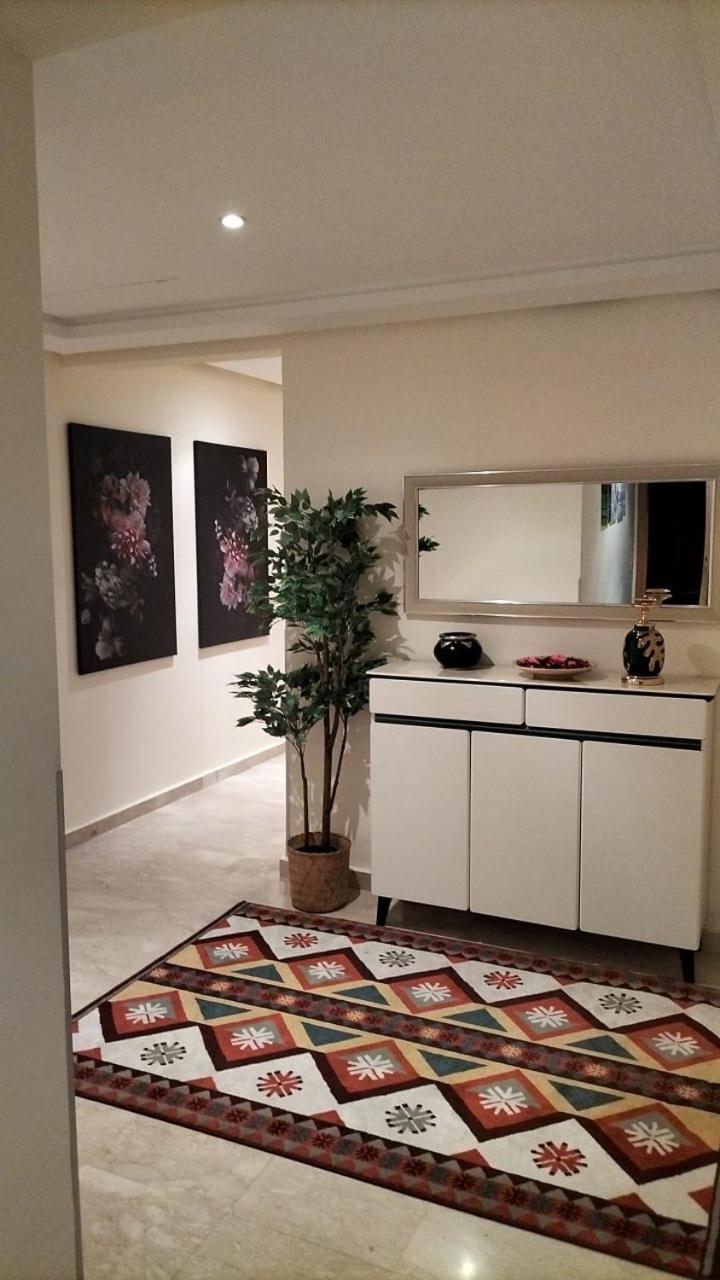 Beautiful, Great Equipped 122 M Holiday Apartment Near Majorelle Garden And Gueliz With Pool Views And A Large Balcony And Terrace مراكش المظهر الخارجي الصورة