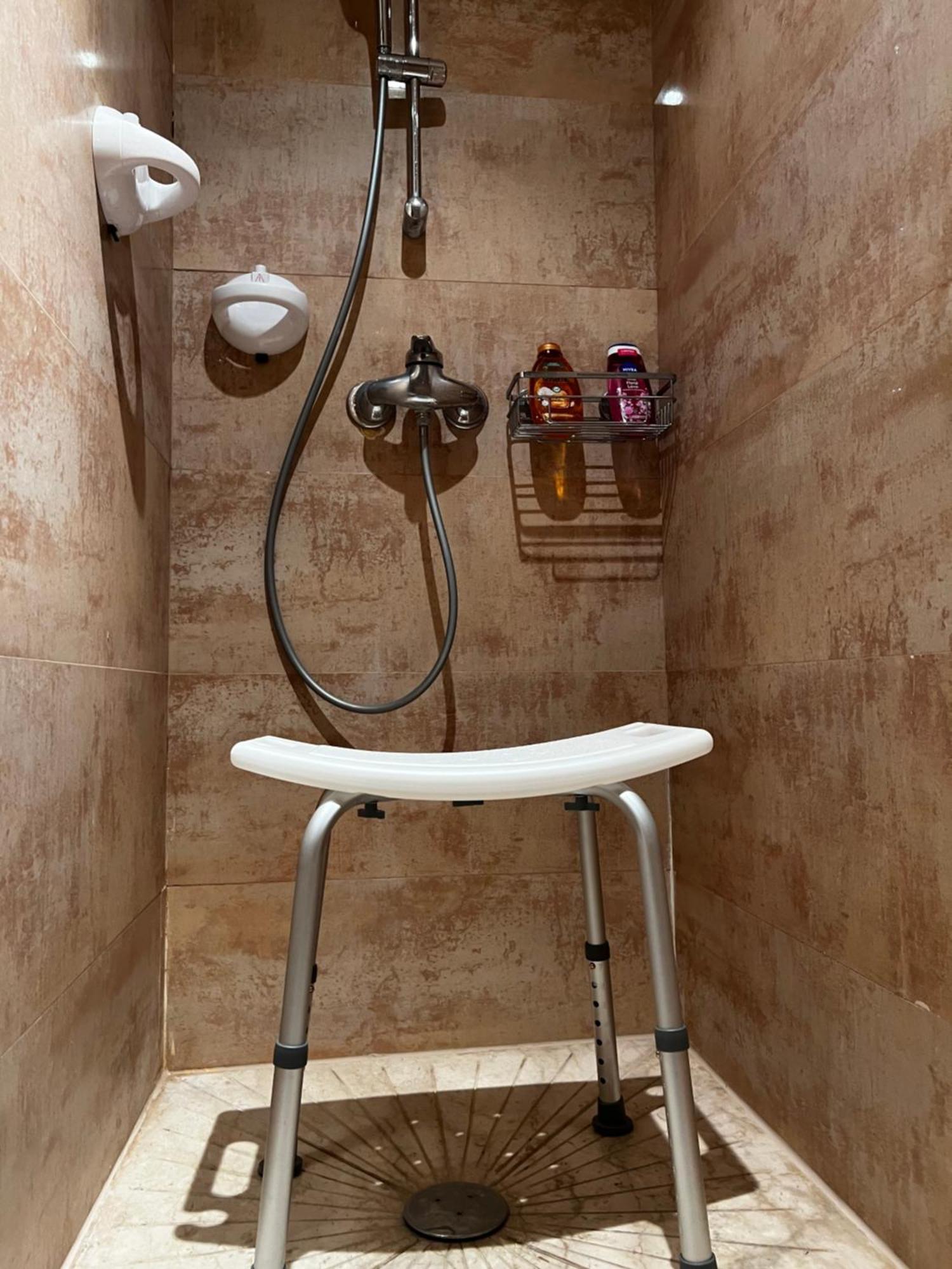 Beautiful, Great Equipped 122 M Holiday Apartment Near Majorelle Garden And Gueliz With Pool Views And A Large Balcony And Terrace مراكش المظهر الخارجي الصورة